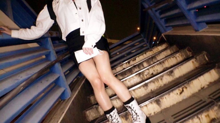 【圧倒的美少女】24歳【天国にイキたい】みおちゃん参上！普段はピザ屋に勤める彼女の応募理由は『彼氏のエッチがお役所的で不満がありまして…』融通の効かない堅苦しいSEX！自由を求めて応募してきた変態美少女！【SEXの領域展開】積極的にも程がある！連続ガチイキで痙攣連発の絶頂失神SEX絶対に見逃すな！