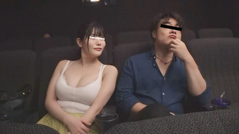 すいてる映画館で隣に豊満美女が忍び寄り爆乳で誘惑、上映中バレないようにボクのチ○ポをいじくり倒してくる！「シぃ～…静かにしてください。他のお客さんに迷惑ですよ」爆乳痴女のサイレントSEXザーメン搾取！ #03 みきちゃん