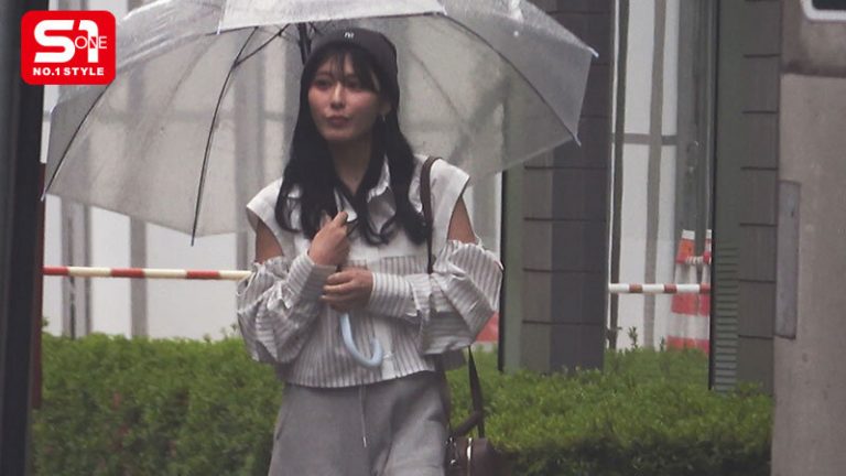 盗撮！生々しいオンナの性欲ドキュメント 金松季歩が女性用風俗イケメンセラピストに沼ってハマってSEXまでしちゃった月一回のご褒美エステ